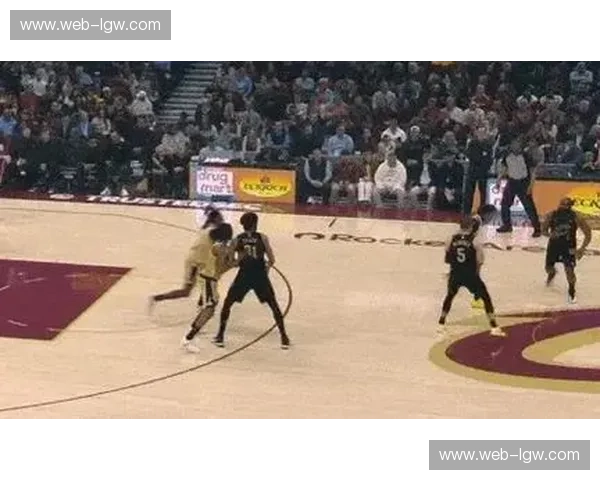 哈登复出贡献准三双数据 骑士进攻组织回合数明显增加